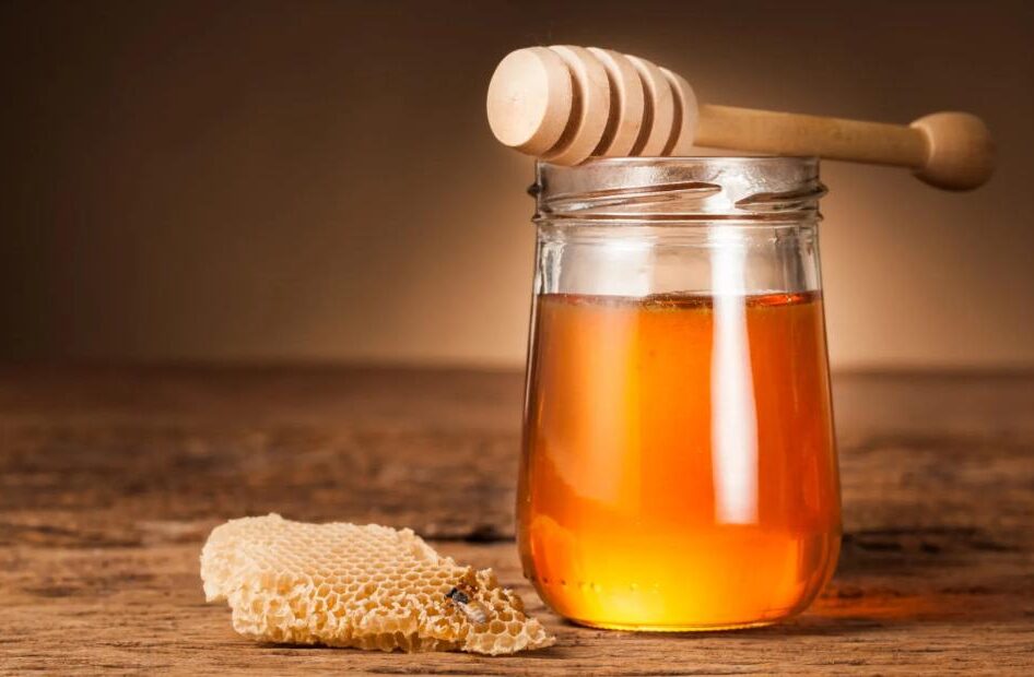 Mielado vs. Honey: Key Differences and Benefits of Each Sweetener